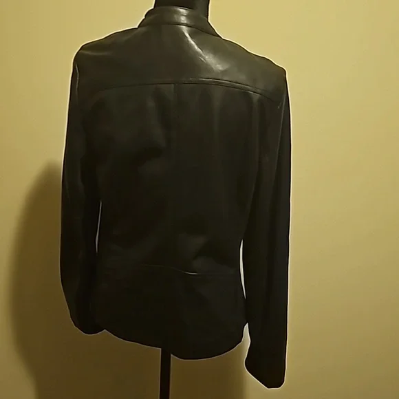Black leather jacket - Picture 6 of 13